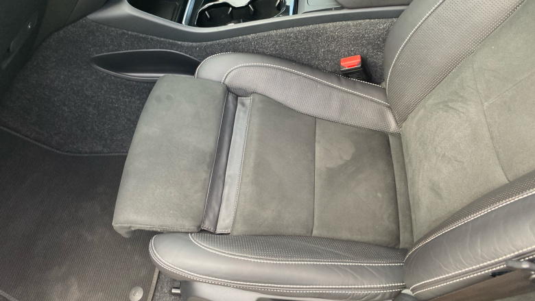 Volvo Xc40 2.0 T4 R DESIGN Pro 5dr AWD Geartronic Petrol Estate